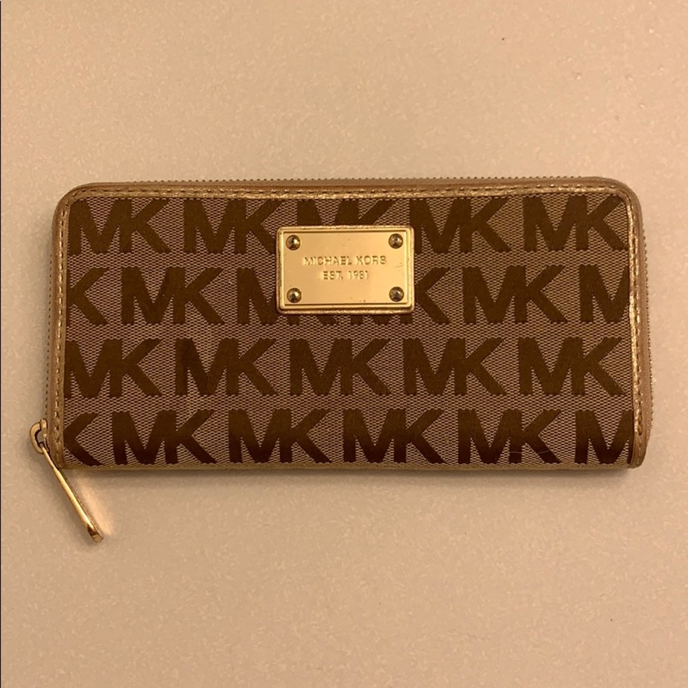 Michael Kors wallet